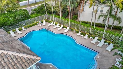4702 NW 59 Manor Coconut Creek FL 33073