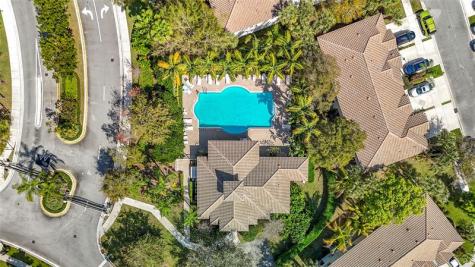 4702 NW 59 Manor Coconut Creek FL 33073