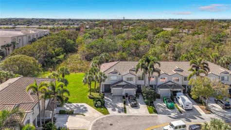 4702 NW 59 Manor Coconut Creek FL 33073