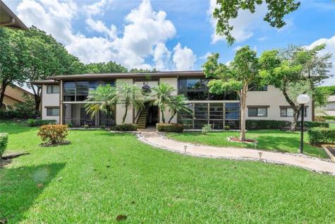 9368 S Belfort Circle Fort Lauderdale FL 33321