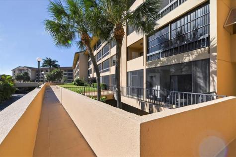 1036 Us Highway 1 North Palm Beach FL 33408