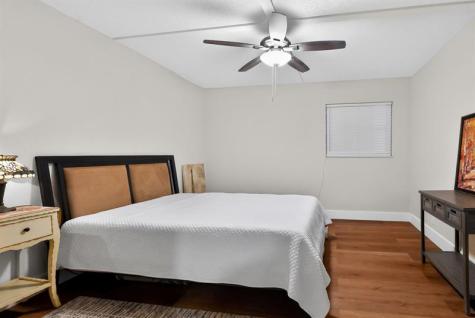 1036 Us Highway 1 North Palm Beach FL 33408