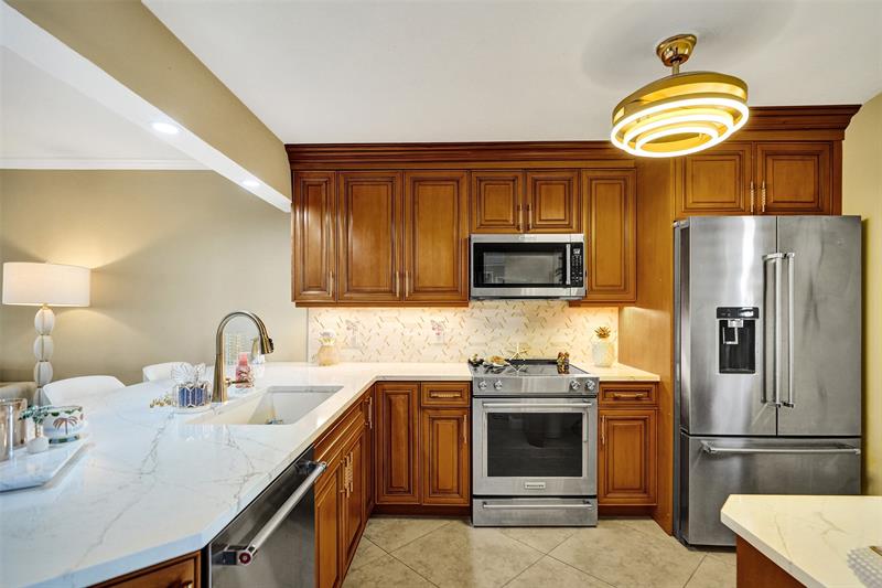 3180 NE 48th Court Lighthouse Point FL 33064