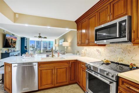 3180 NE 48th Court Lighthouse Point FL 33064