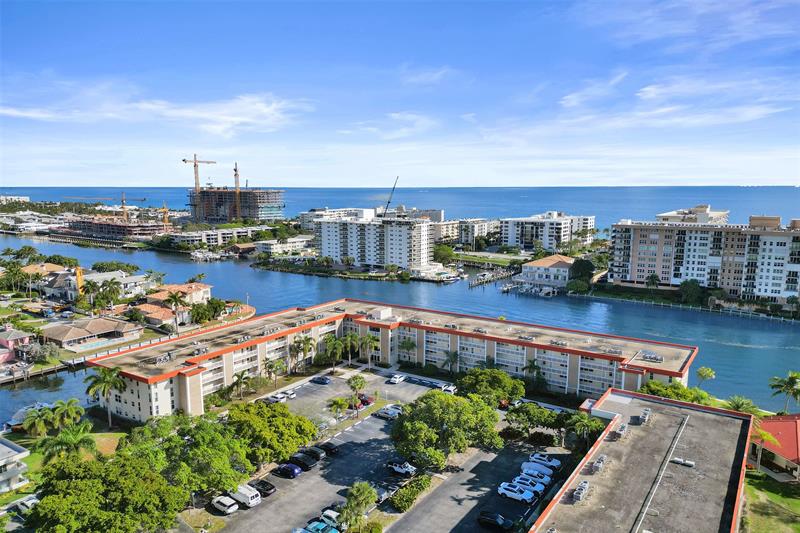 3180 NE 48th Court Lighthouse Point FL 33064