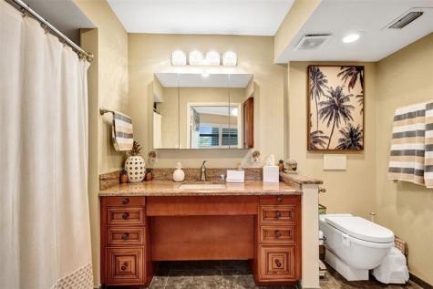 3180 NE 48th Court Lighthouse Point FL 33064