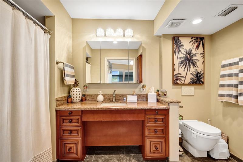 3180 NE 48th Court Lighthouse Point FL 33064