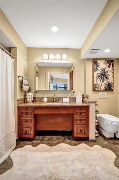 3180 NE 48th Court Lighthouse Point FL 33064