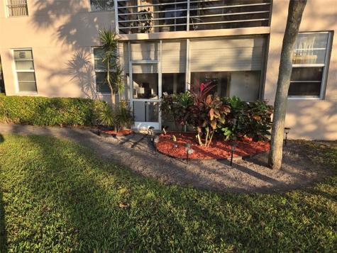1811 Sabal Palm Drive Davie FL 33324