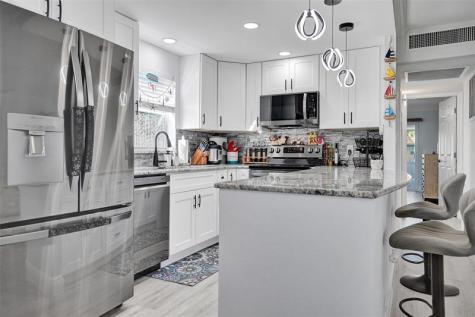 356 Brittany H Delray Beach FL 33446