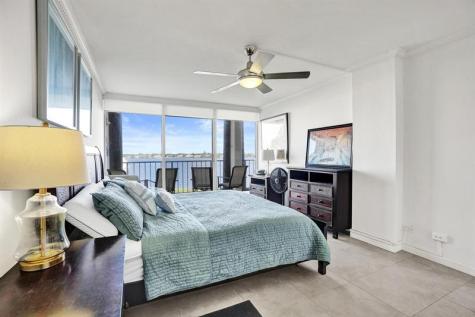 132 Lakeshore Drive North Palm Beach FL 33408