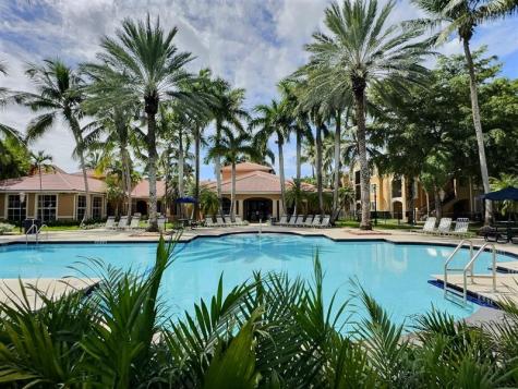 7940 N Nob Hill Road Tamarac FL 33321