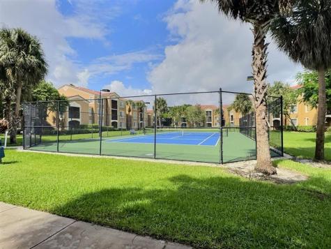 7940 N Nob Hill Road Tamarac FL 33321