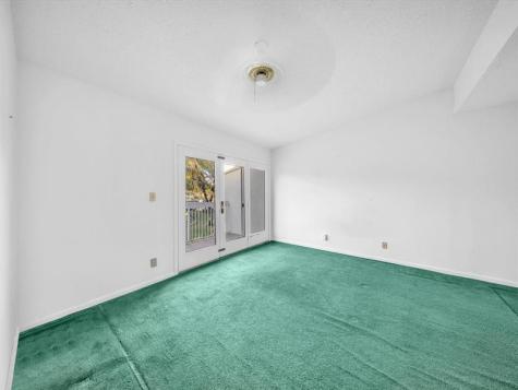 207 E Hemingway Circle Margate FL 33063