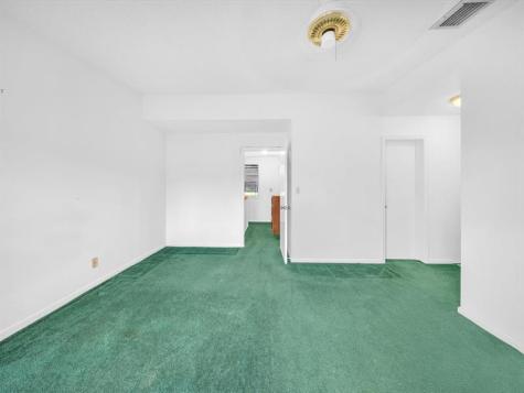 207 E Hemingway Circle Margate FL 33063