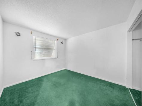 207 E Hemingway Circle Margate FL 33063