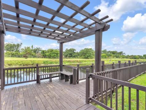 207 E Hemingway Circle Margate FL 33063