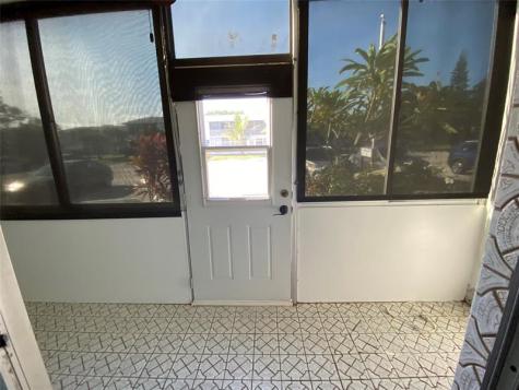 86 Markham E Deerfield Beach FL 33442