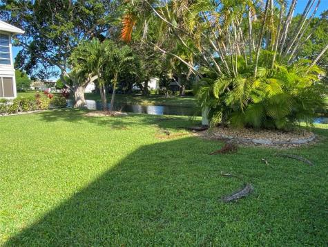 86 Markham E Deerfield Beach FL 33442