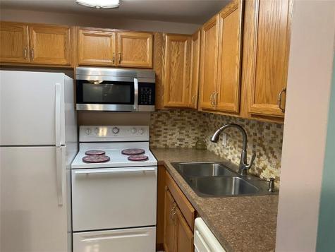 86 Markham E Deerfield Beach FL 33442