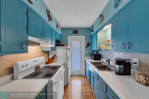 11 SW 4th Avenue Boca Raton FL 33432