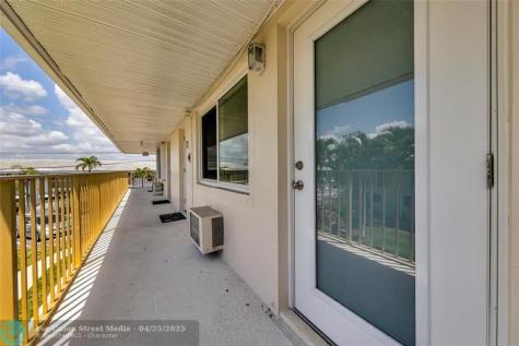 11 SW 4th Avenue Boca Raton FL 33432