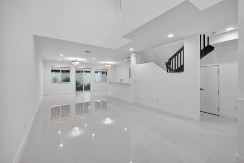 737 SE 1st Court Pompano Beach FL 33060