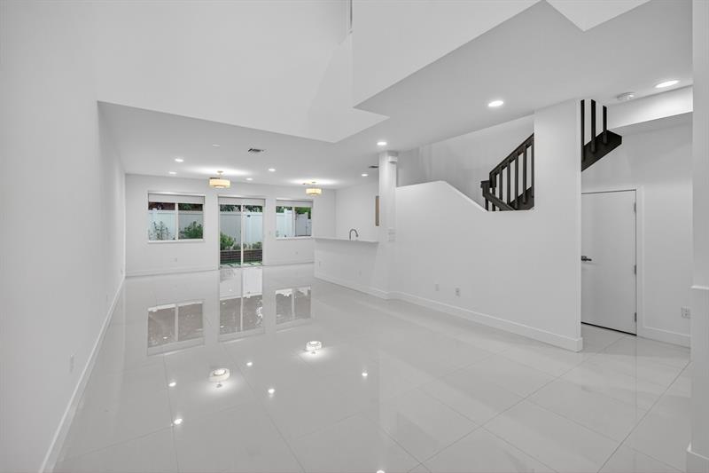 737 SE 1st Court Pompano Beach FL 33060