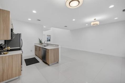 737 SE 1st Court Pompano Beach FL 33060