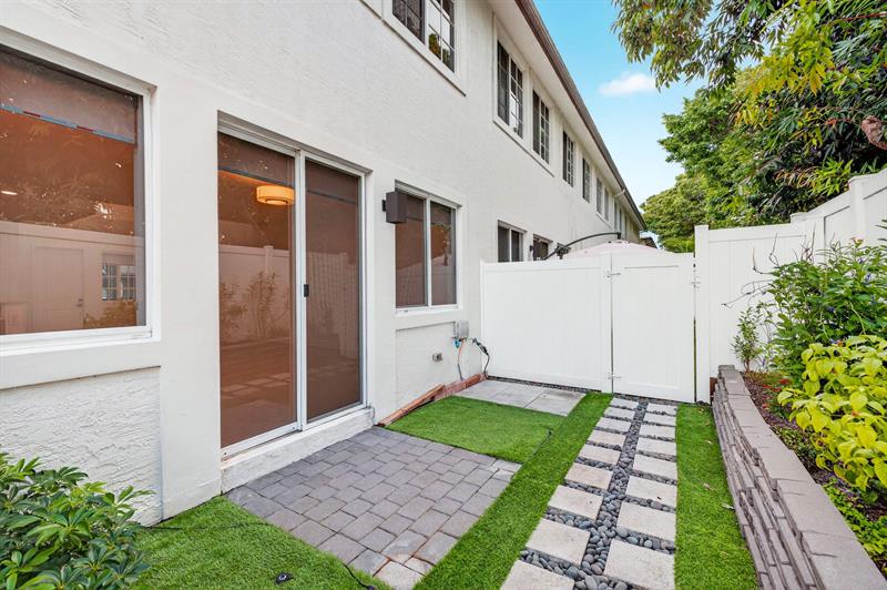 737 SE 1st Court Pompano Beach FL 33060