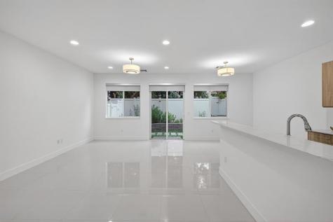 737 SE 1st Court Pompano Beach FL 33060