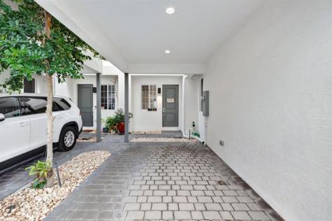 737 SE 1st Court Pompano Beach FL 33060