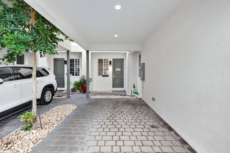 737 SE 1st Court Pompano Beach FL 33060