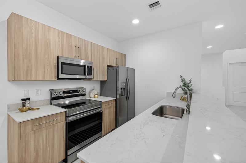 737 SE 1st Court Pompano Beach FL 33060