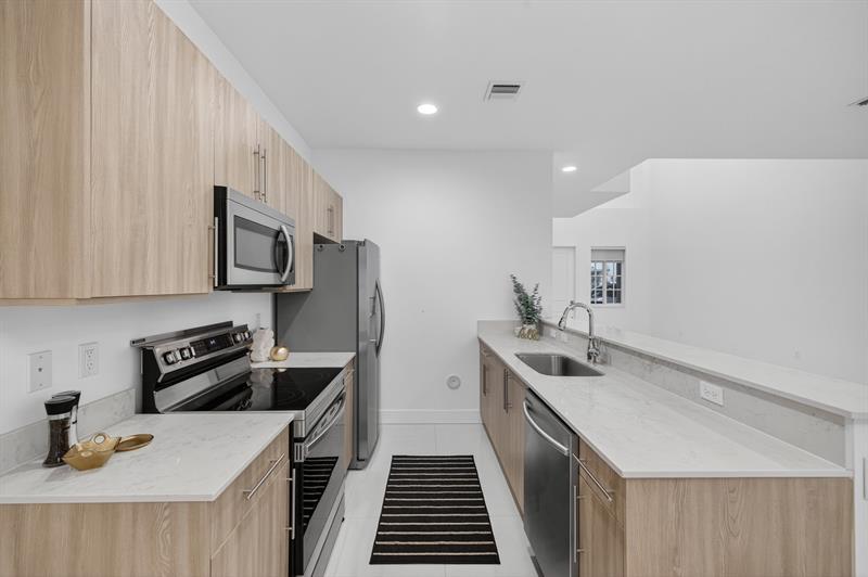 737 SE 1st Court Pompano Beach FL 33060