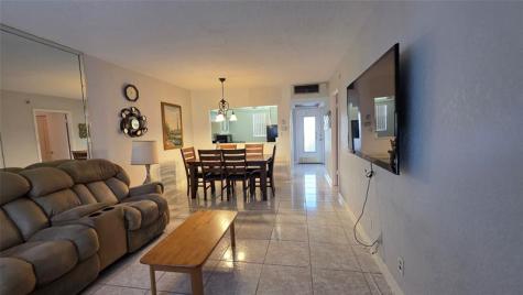5111 W Oakland Park Boulevard Lauderdale Lakes FL 33313