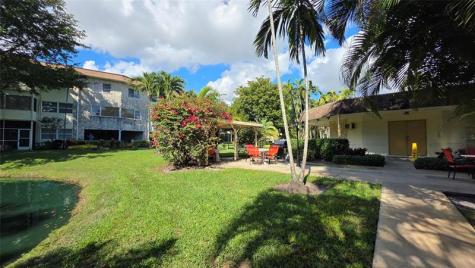 5111 W Oakland Park Boulevard Lauderdale Lakes FL 33313
