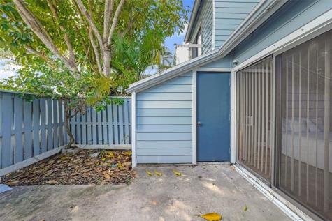 2029 Winners Circle North Lauderdale FL 33068