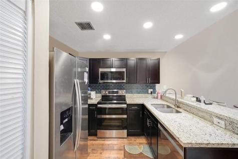 2029 Winners Circle North Lauderdale FL 33068