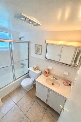 2050 NE 39th Street Lighthouse Point FL 33064