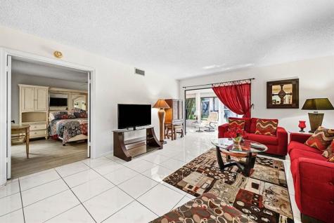 10118 Mangrove Drive Boynton Beach FL 33437