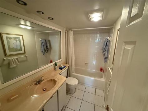 425 SE 11th Terrace Dania Beach FL 33004