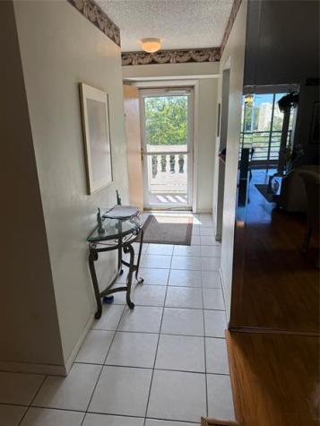 425 SE 11th Terrace Dania Beach FL 33004