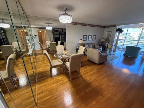 425 SE 11th Terrace Dania Beach FL 33004