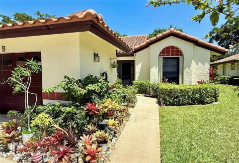 10952 Roebelini Palm Court Boynton Beach FL 33437