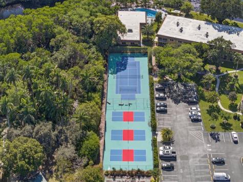 1930 NE 2nd Avenue Wilton Manors FL 33305