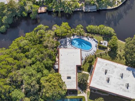 1930 NE 2nd Avenue Wilton Manors FL 33305