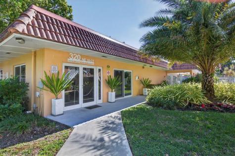 1930 NE 2nd Avenue Wilton Manors FL 33305
