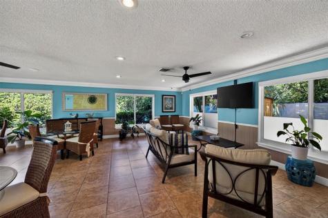 1930 NE 2nd Avenue Wilton Manors FL 33305