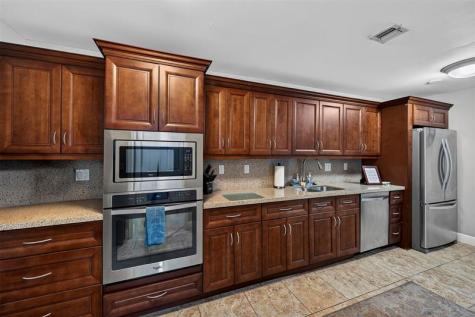 1930 NE 2nd Avenue Wilton Manors FL 33305